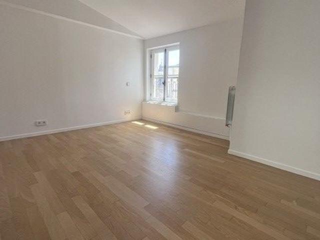 Tout savoir sur cet appartement dans le quartier Elysées Madeleine, à Paris 8ème