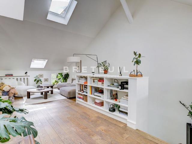 Tout savoir sur cet appartement dans le quartier Elysées Madeleine, à Paris 8ème