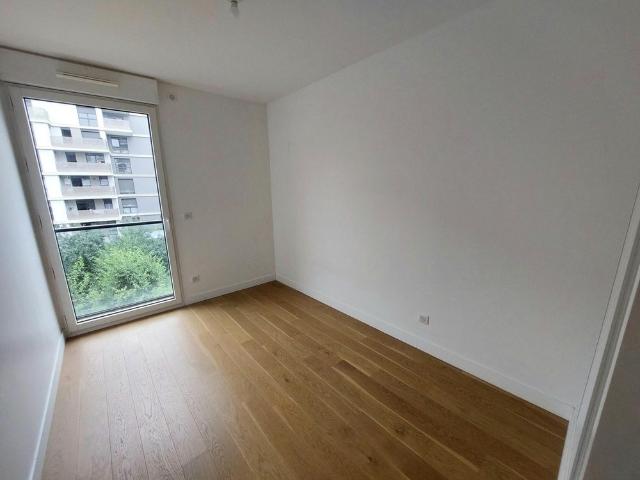 Tout savoir sur cet appartement dans le quartier Espaces Jeunes, à Issy les Moulineaux