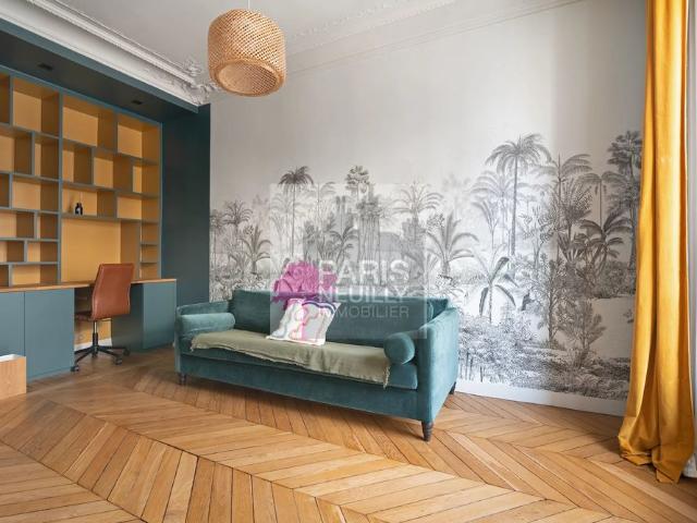 Tout savoir sur cet appartement dans le quartier Europe, à Paris 8ème
