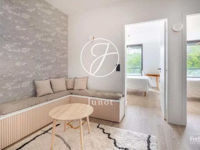 Tout savoir sur cet appartement dans le quartier Forêt de Fausses Reposes, à Ville d'Avray