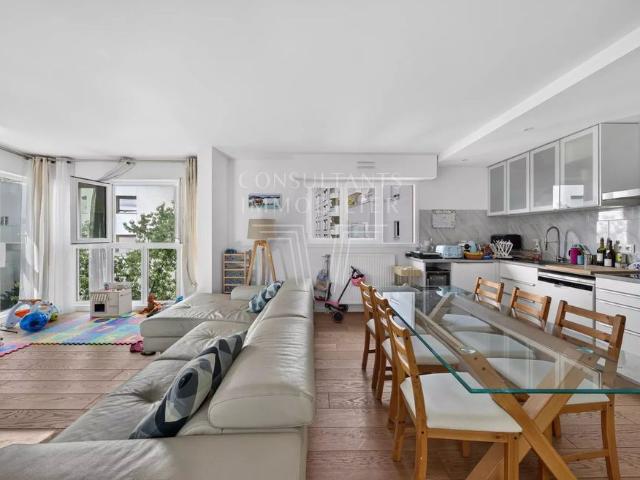 Tout savoir sur cet appartement dans le quartier Faubourg de l'Arche, à Courbevoie