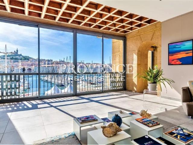 Tout savoir sur cet appartement dans le quartier Hôtel de Ville, à Marseille 2ème