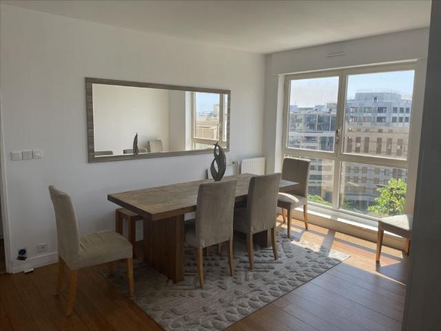 Tout savoir sur cet appartement dans le quartier Hôtel de Ville Planchette, à Levallois Perret