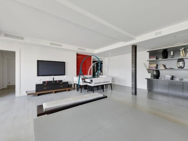 Tout savoir sur cet appartement dans le quartier Hoche Friedland, à Paris 8ème