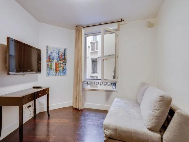Tout savoir sur cet appartement dans le quartier Hoche Friedland, à Paris 8ème