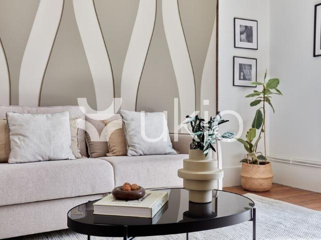 Tout savoir sur cet appartement dans le quartier Hoche Friedland, à Paris 8ème