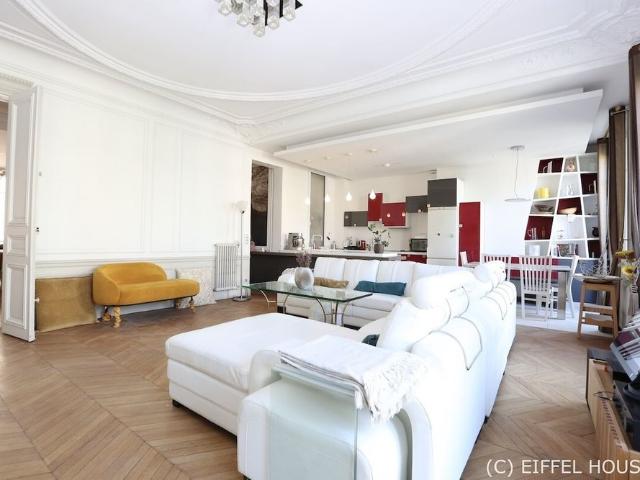 Tout savoir sur cet appartement dans le quartier Hoche Friedland, à Paris 8ème