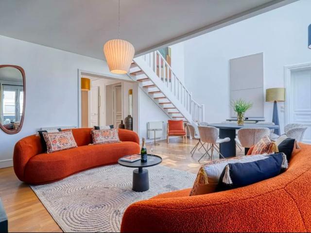Tout savoir sur cet appartement dans le quartier Hoche Friedland, à Paris 8ème