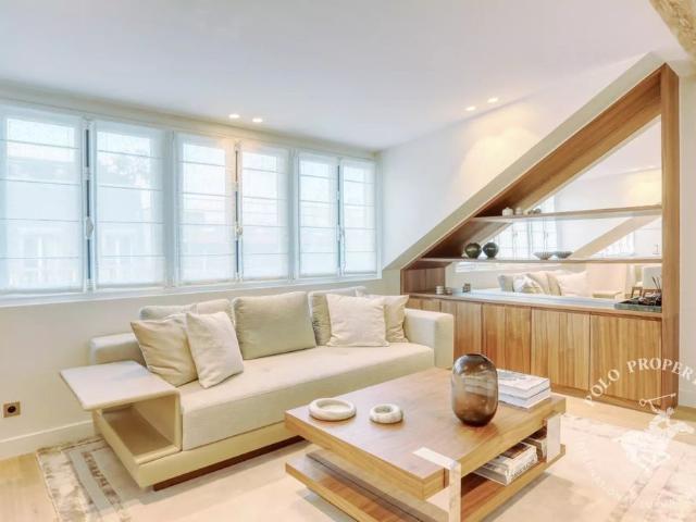 Tout savoir sur cet appartement dans le quartier Hoche Friedland, à Paris 8ème