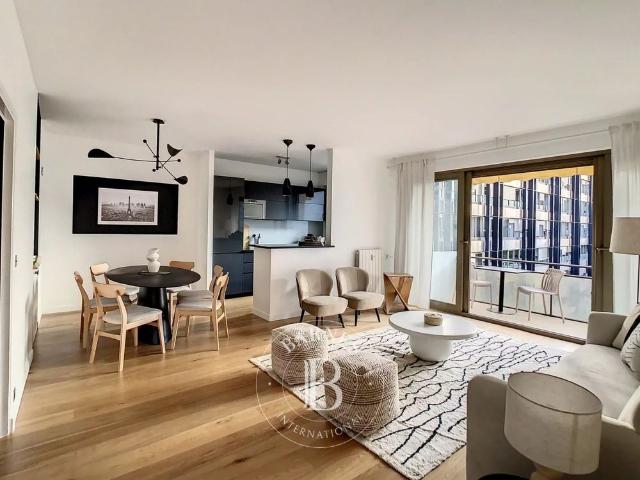 Tout savoir sur cet appartement dans le quartier Hoche Friedland, à Paris 8ème