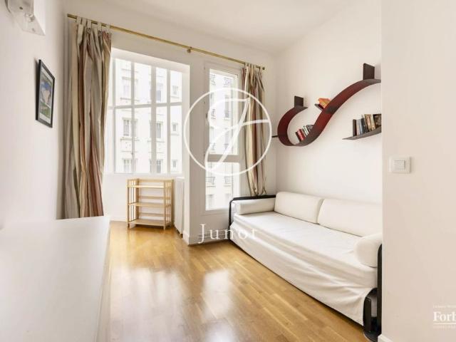 Tout savoir sur cet appartement dans le quartier Invalides, à Paris 7ème