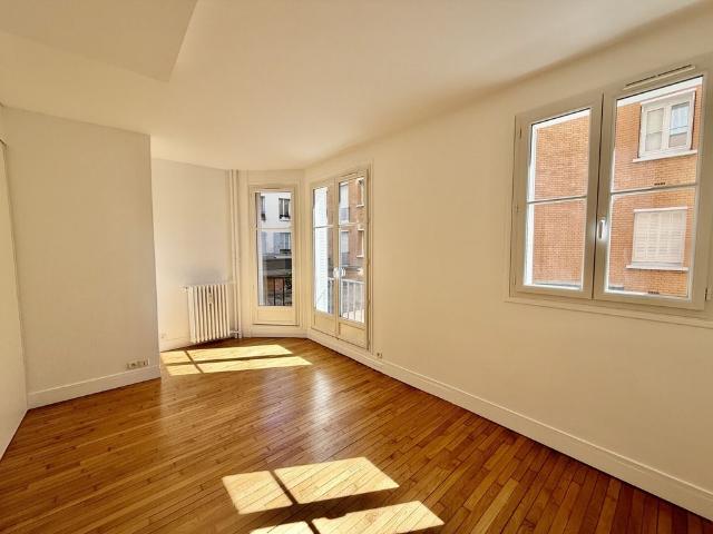 Tout savoir sur cet appartement dans le quartier Invalides, à Paris 7ème