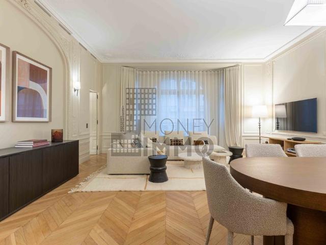 Tout savoir sur cet appartement dans le quartier Invalides, à Paris 7ème