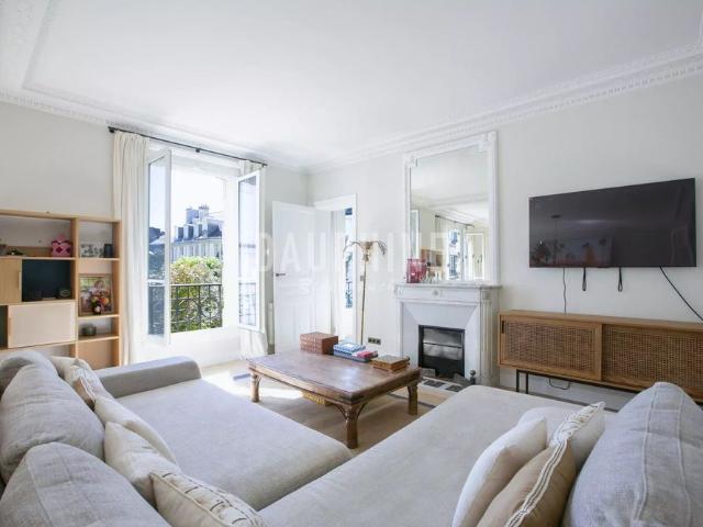 Tout savoir sur cet appartement dans le quartier Invalides, à Paris 7ème