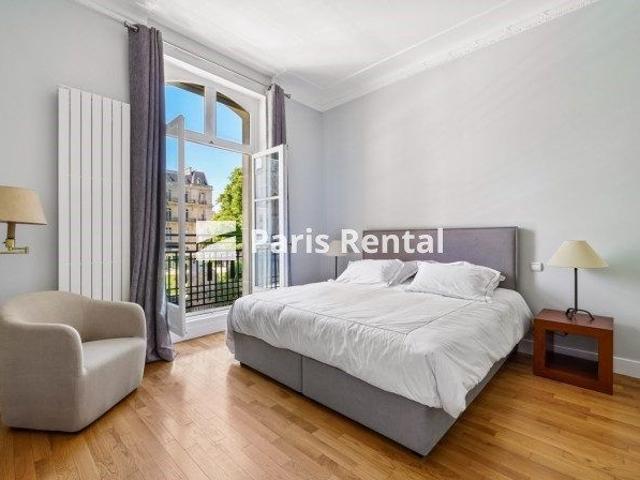 Tout savoir sur cet appartement dans le quartier Invalides, à Paris 7ème