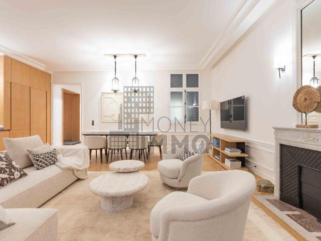Tout savoir sur cet appartement dans le quartier Invalides, à Paris 7ème
