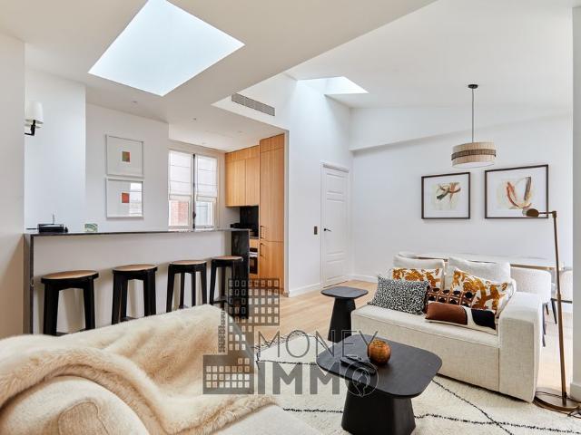 Tout savoir sur cet appartement dans le quartier Invalides, à Paris 7ème