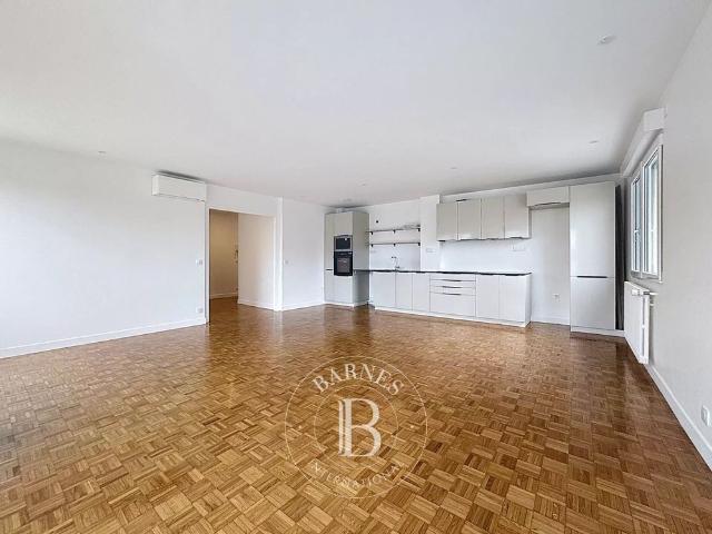 Tout savoir sur cet appartement dans le quartier Ile de la Jatte Parc d'Orléans, à Neuilly sur Seine