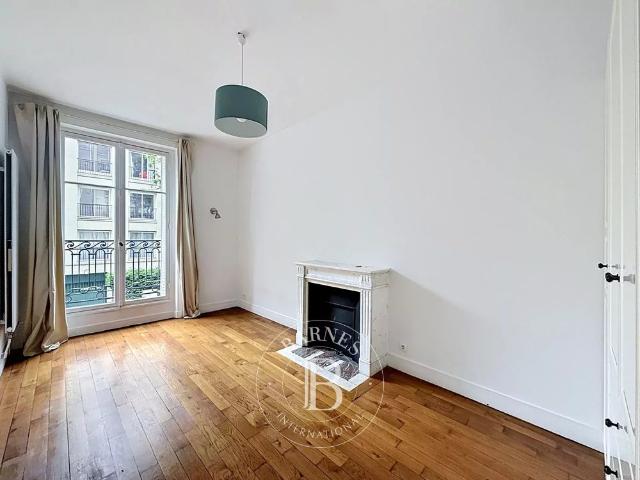 Tout savoir sur cet appartement dans le quartier Ile de la Jatte Parc d'Orléans, à Neuilly sur Seine