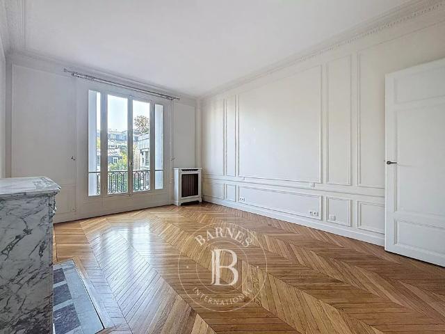 Tout savoir sur cet appartement dans le quartier Ile de la Jatte Parc d'Orléans, à Neuilly sur Seine