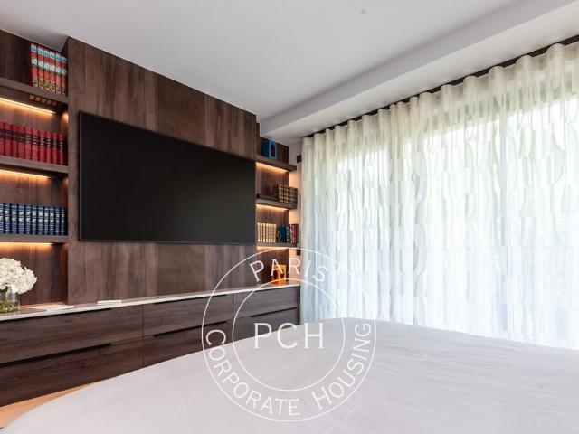 Tout savoir sur cet appartement dans le quartier Ile de la Jatte Parc d'Orléans, à Neuilly sur Seine