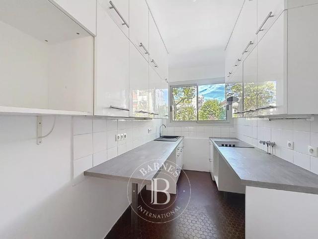 Tout savoir sur cet appartement dans le quartier Ile de la Jatte Parc d'Orléans, à Neuilly sur Seine