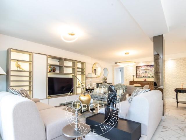 Tout savoir sur cet appartement dans le quartier Ile de la Jatte Parc d'Orléans, à Neuilly sur Seine