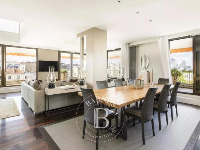 Tout savoir sur cet appartement dans le quartier Ile de la Jatte Parc d'Orléans, à Neuilly sur Seine
