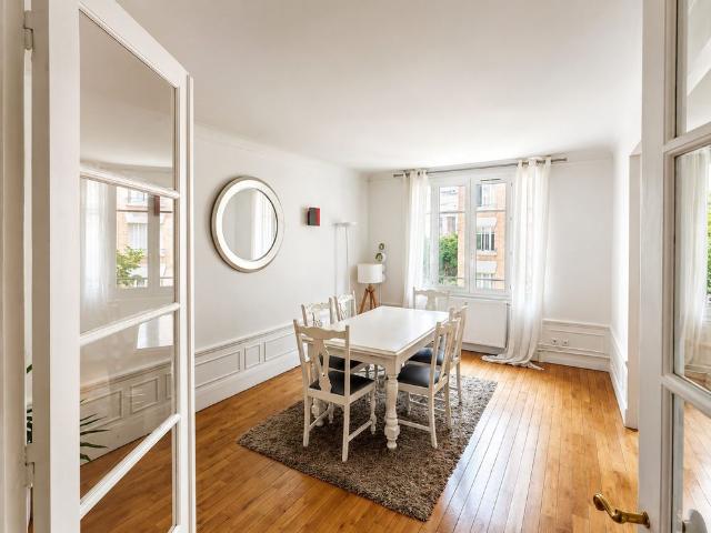 Tout savoir sur cet appartement dans le quartier Ile de la Jatte Parc d'Orléans, à Neuilly sur Seine