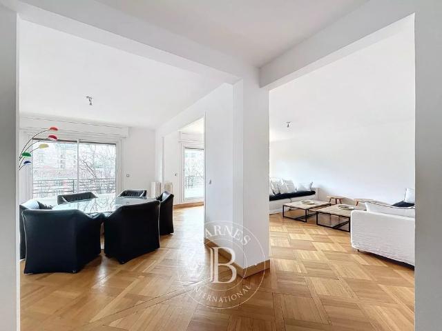 Tout savoir sur cet appartement dans le quartier Ile de la Jatte Parc d'Orléans, à Neuilly sur Seine