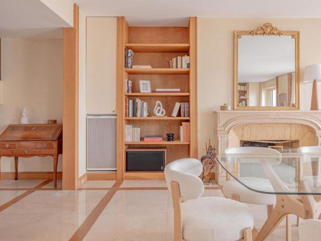 Tout savoir sur cet appartement dans le quartier Ile de la Jatte Parc d'Orléans, à Neuilly sur Seine
