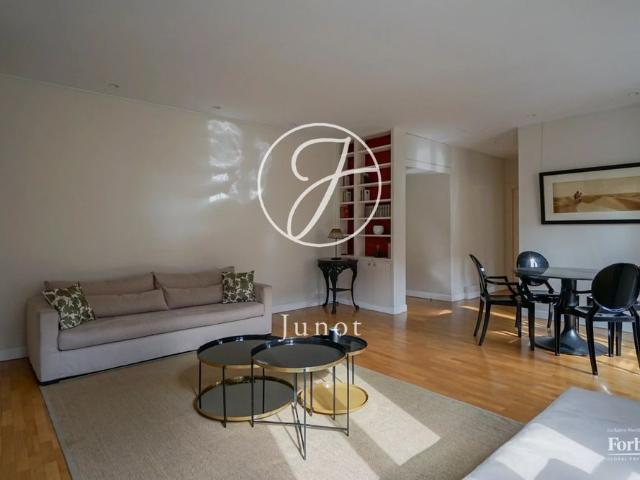 Tout savoir sur cet appartement dans le quartier Odéon, à Paris 6ème
