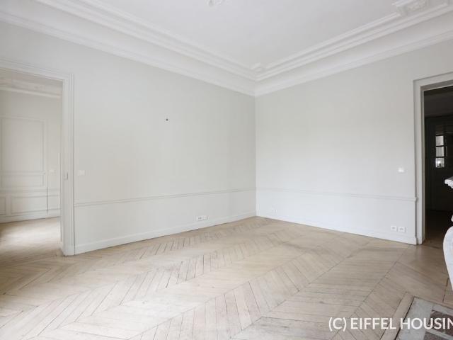 Tout savoir sur cet appartement dans le quartier Odéon, à Paris 6ème