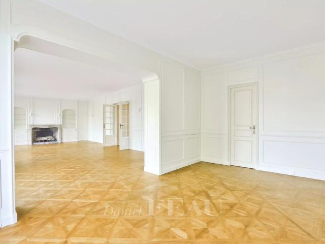 Tout savoir sur cet appartement dans le quartier Ourches, à Saint Germain en Laye