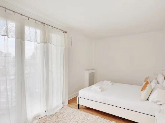 Tout savoir sur cet appartement dans le quartier Louis Blanc Aqueduc, à Paris 10ème