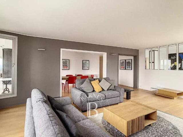 Tout savoir sur cet appartement dans le quartier La Défense, à Puteaux