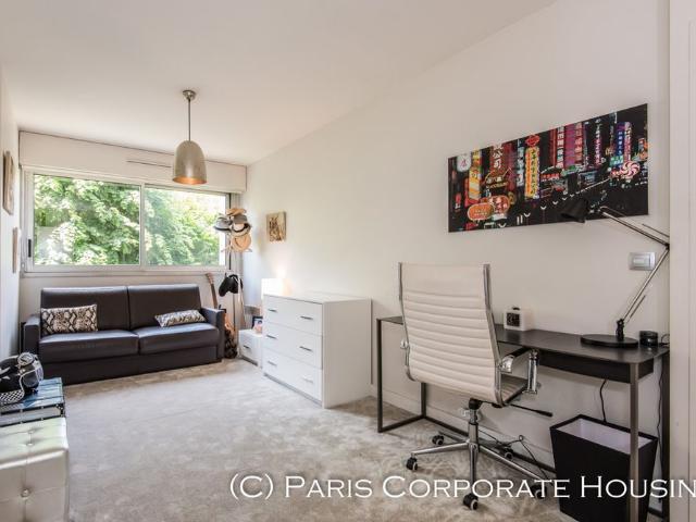 Tout savoir sur cet appartement dans le quartier La Plaine des Sablons, à Neuilly sur Seine