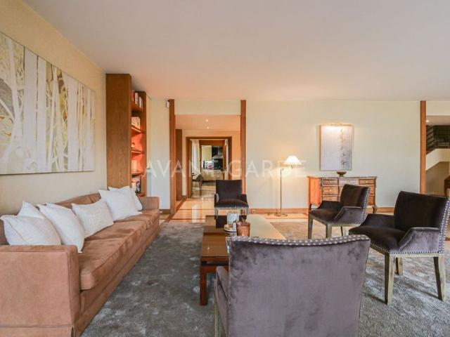 Tout savoir sur cet appartement dans le quartier La Plaine des Sablons, à Neuilly sur Seine