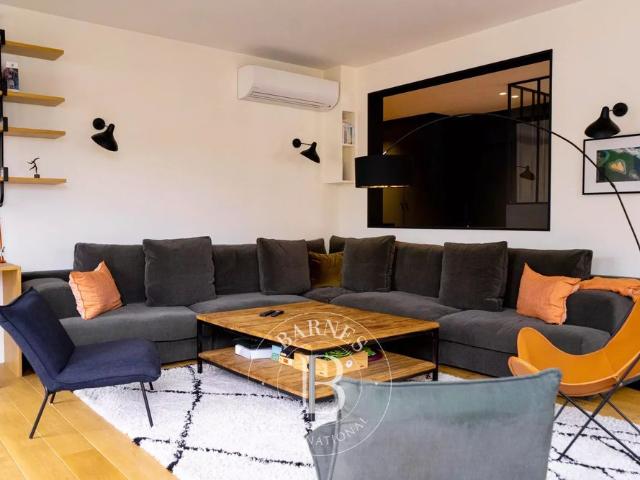 Tout savoir sur cet appartement dans le quartier La Plaine des Sablons, à Neuilly sur Seine