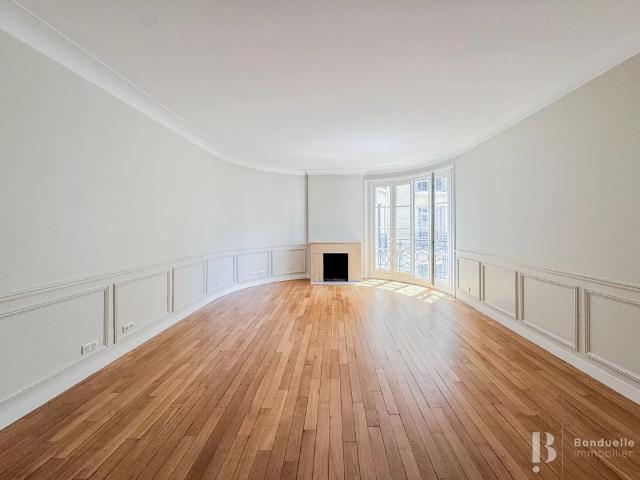 Tout savoir sur cet appartement dans le quartier La Plaine des Sablons, à Neuilly sur Seine
