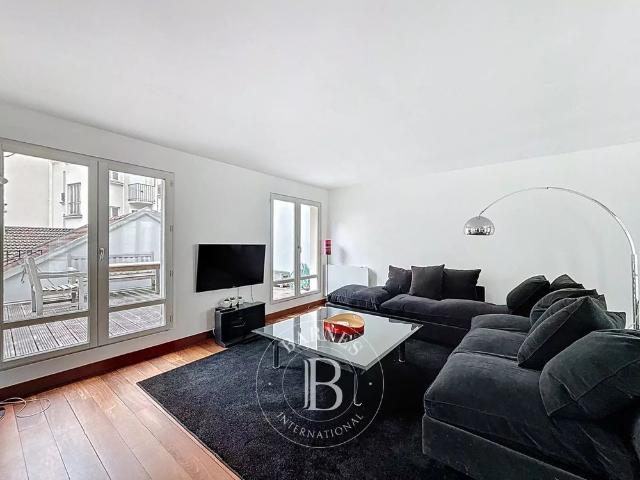 Tout savoir sur cet appartement dans le quartier La Plaine des Sablons, à Neuilly sur Seine
