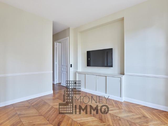 Tout savoir sur cet appartement dans le quartier La Plaine des Sablons, à Neuilly sur Seine