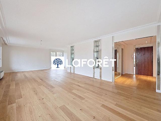 Tout savoir sur cet appartement dans le quartier Les Residences, à Noisy le Roi