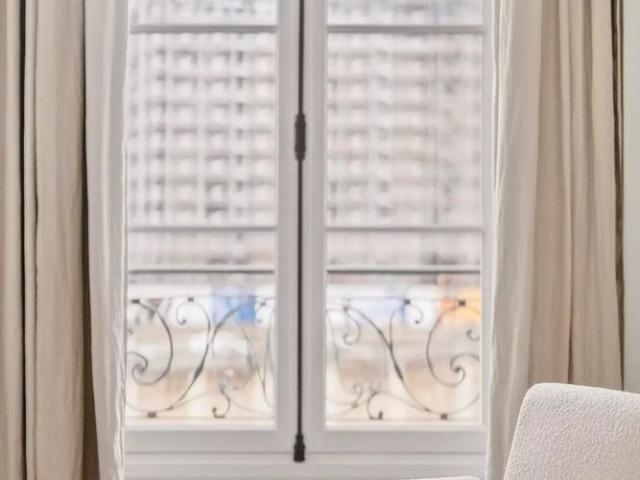 Tout savoir sur cet appartement dans le quartier Monnaie, à Paris 6ème