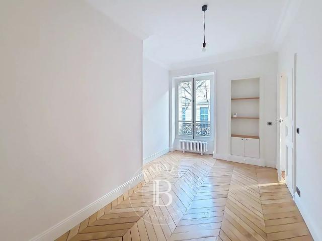 Tout savoir sur cet appartement dans le quartier Monnaie, à Paris 6ème