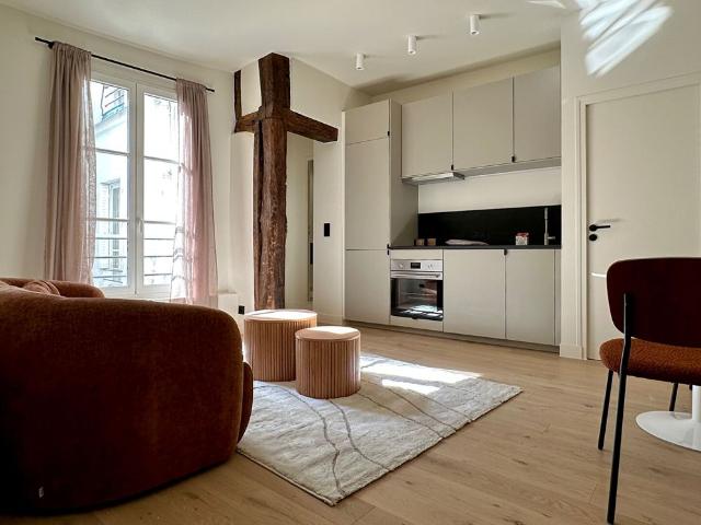 Tout savoir sur cet appartement dans le quartier Monnaie, à Paris 6ème