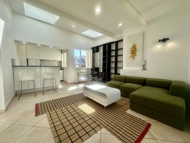 Tout savoir sur cet appartement dans le quartier Montorgueil Saint Denis, à Paris 2ème