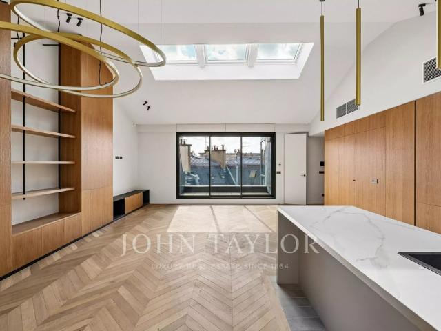 Tout savoir sur cet appartement dans le quartier Mairie, à Paris 8ème