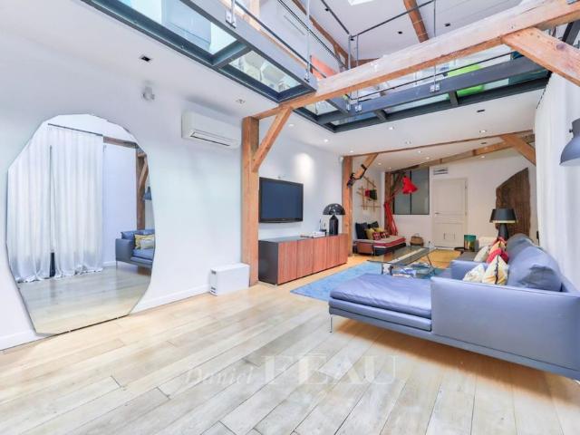 Tout savoir sur cet appartement dans le quartier Mairie, à Paris 8ème